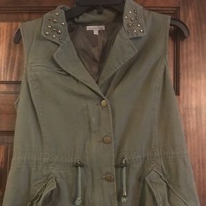 Charlotte Russe green vest